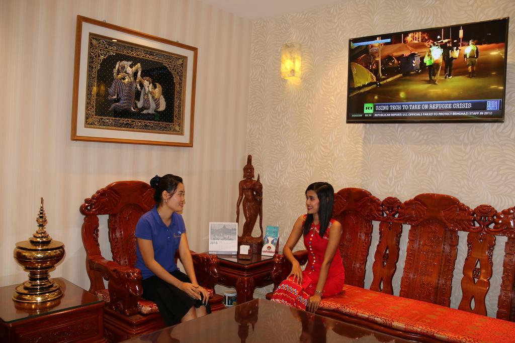 8Day Hotel Yangon Bagian luar foto