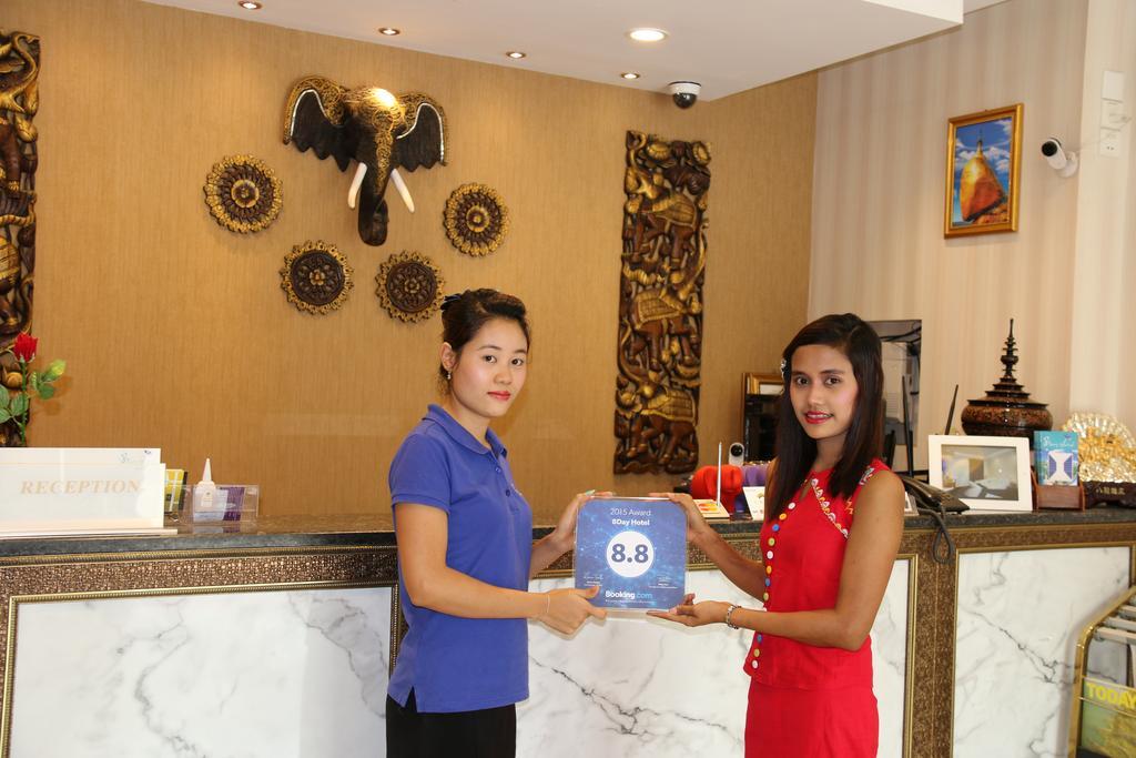 8Day Hotel Yangon Bagian luar foto